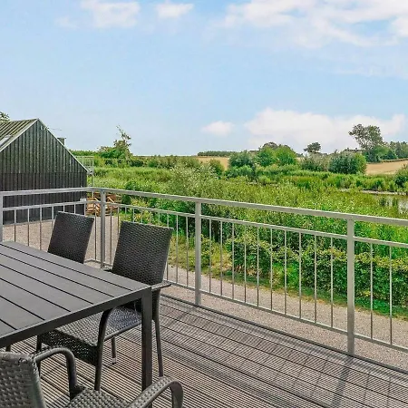 Three-bedroom Holiday In Afarnes *